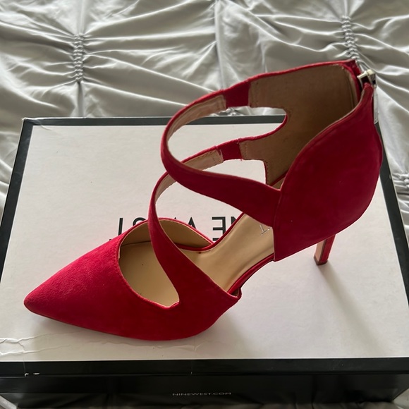 Red Heels - Picture 1 of 5